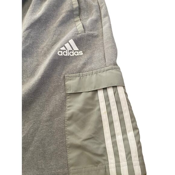 Adidas Men's Gray Drawstring Waist Pull On Cargo Shorts Size Large - Picture 4 of 6